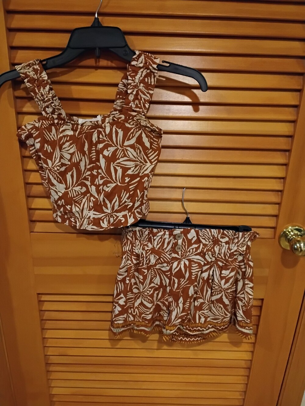 NWT Cedar 2 Piece Shorts And Top Set Large Firm Price